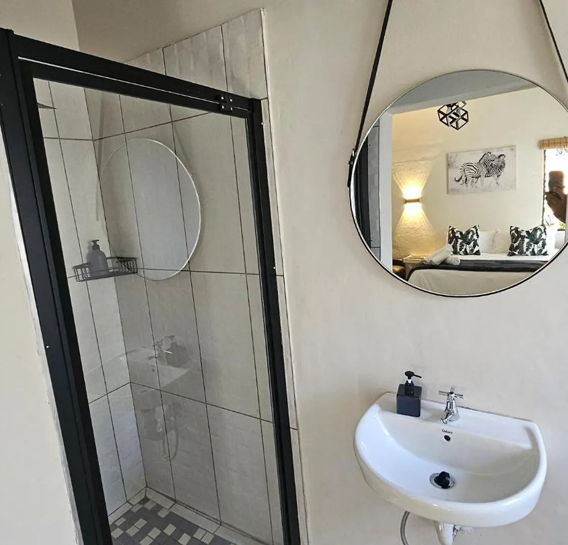 Jacuzzi, Airport, St George'S Park Apartment Port Elizabeth